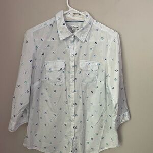 Croft and Barrow White Cotton Shirt with Blue Anchor Novelty Print